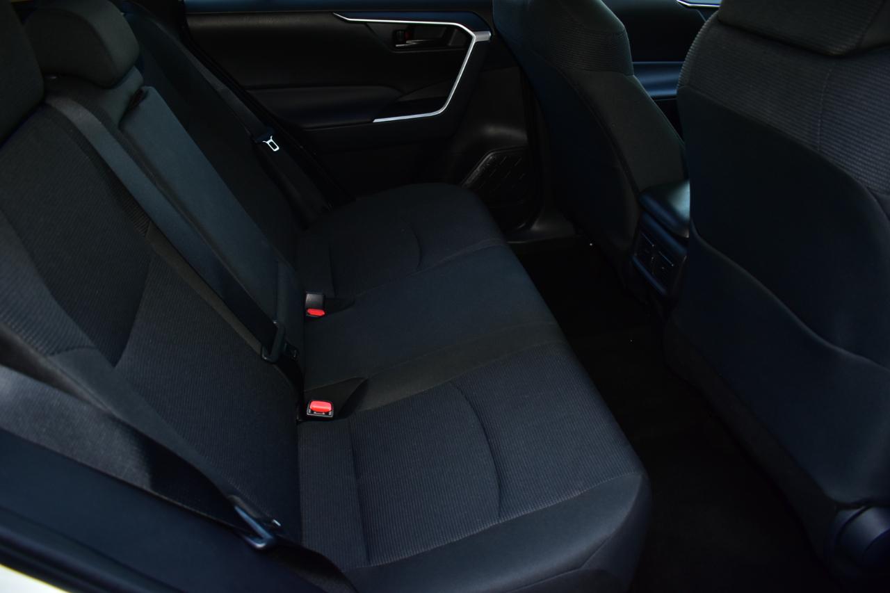 Toyota RAV4 LE FWD (Natl) 2025