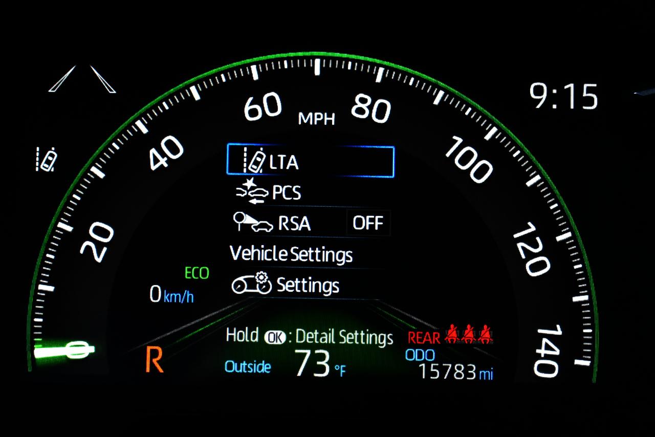 Toyota RAV4 LE FWD (Natl) 2025