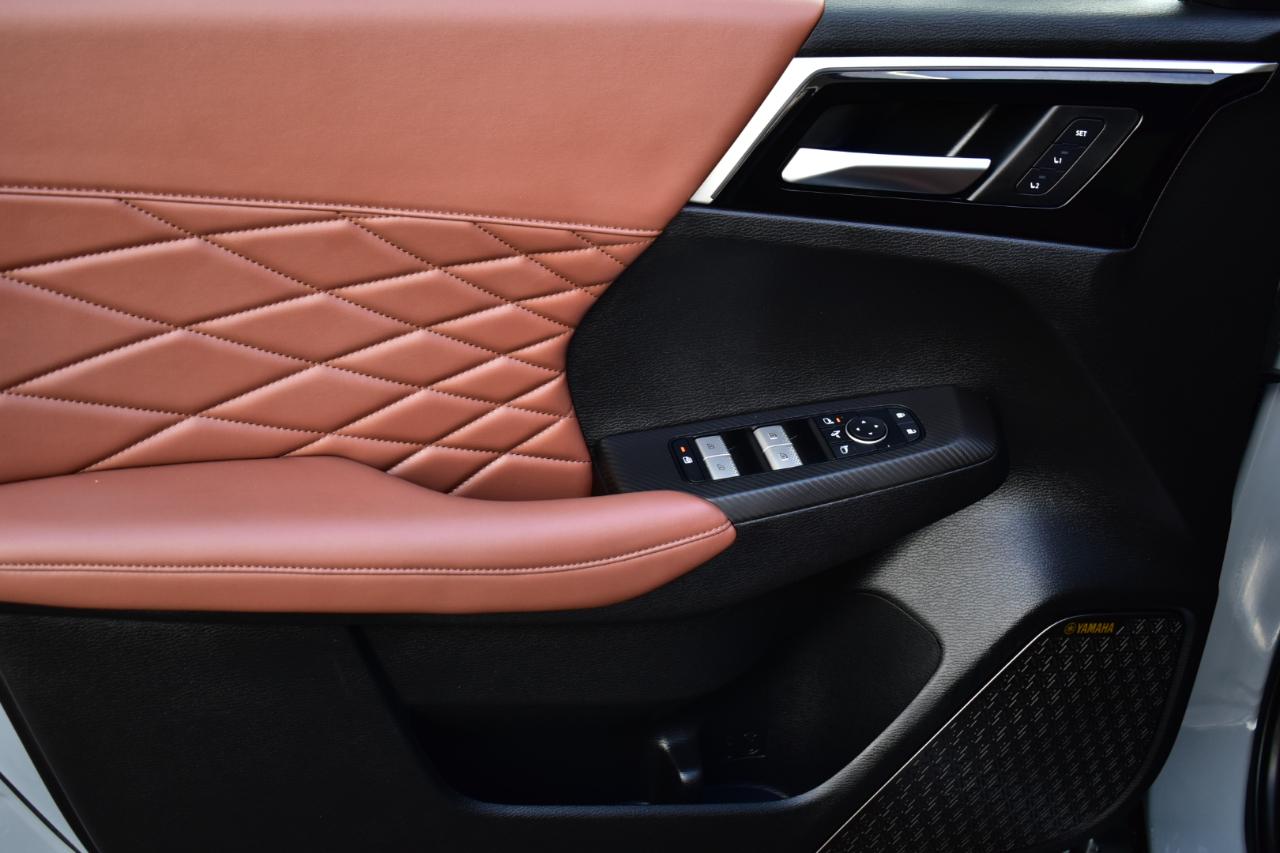 Mitsubishi Outlander SEL FWD 2025