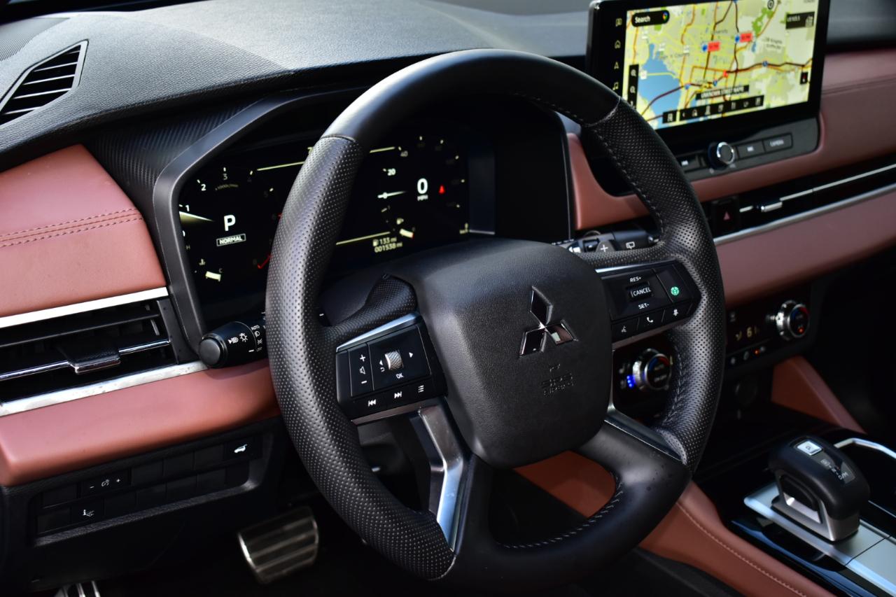 Mitsubishi Outlander SEL FWD 2025