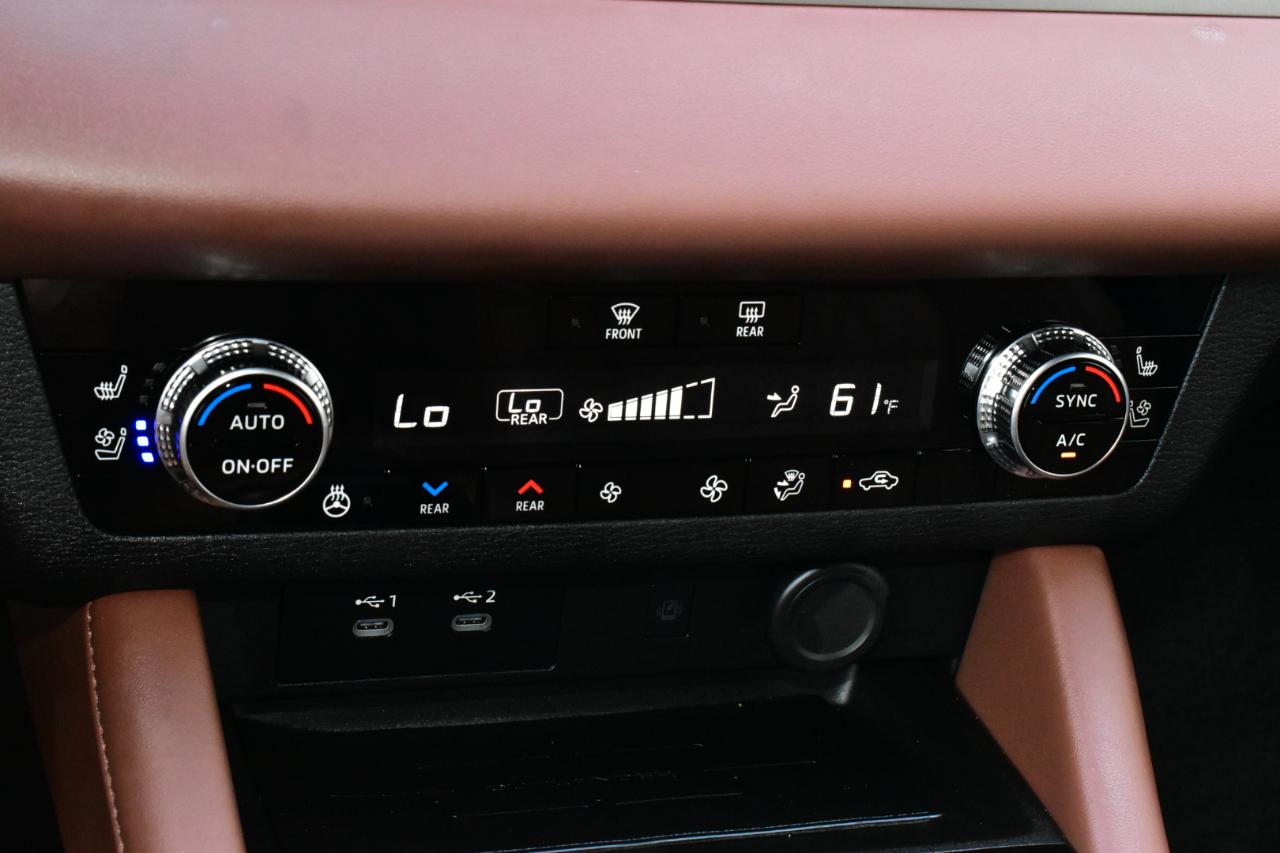 Mitsubishi Outlander SEL FWD 2025