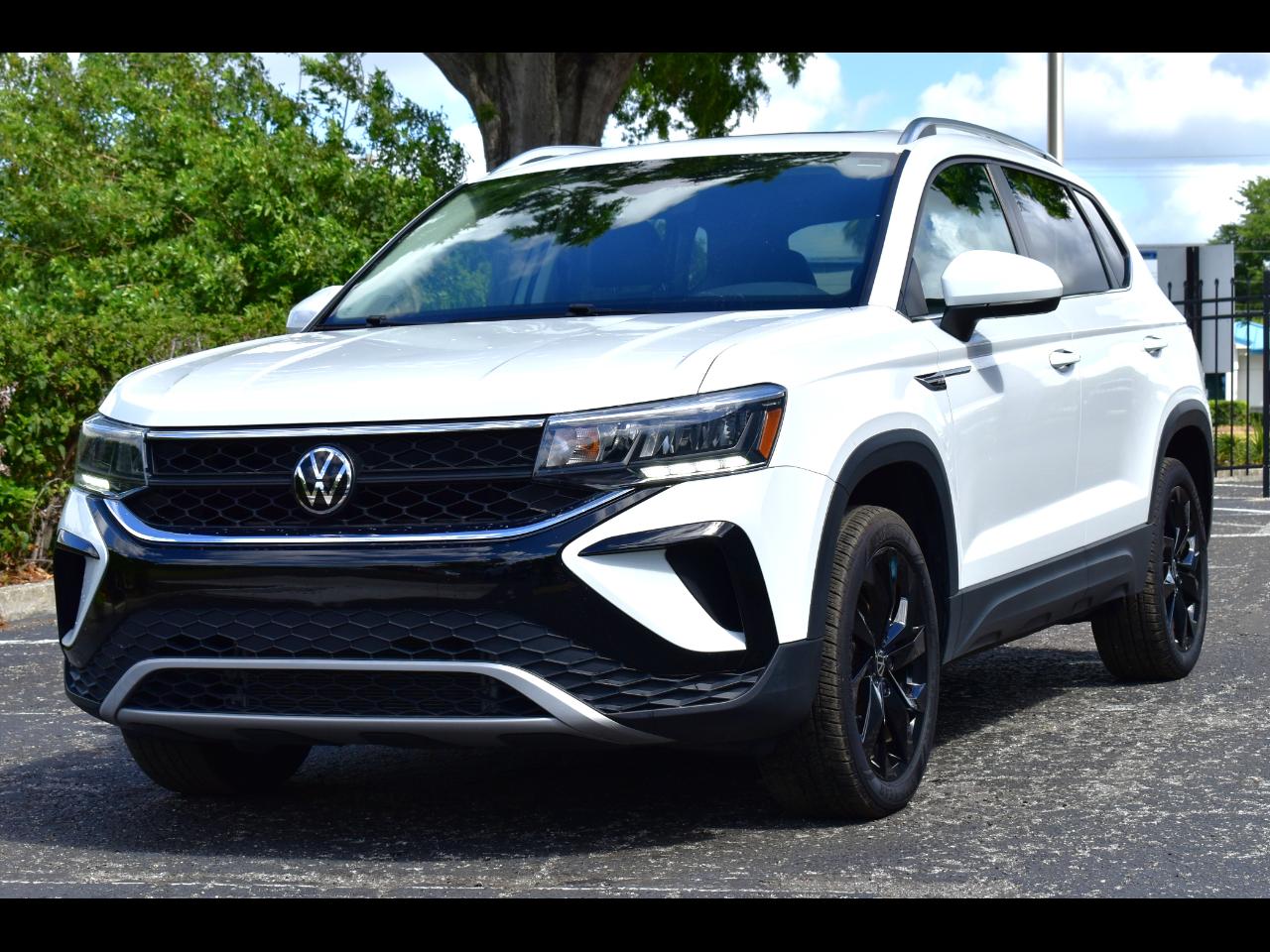 Volkswagen Taos SE FWD 2024