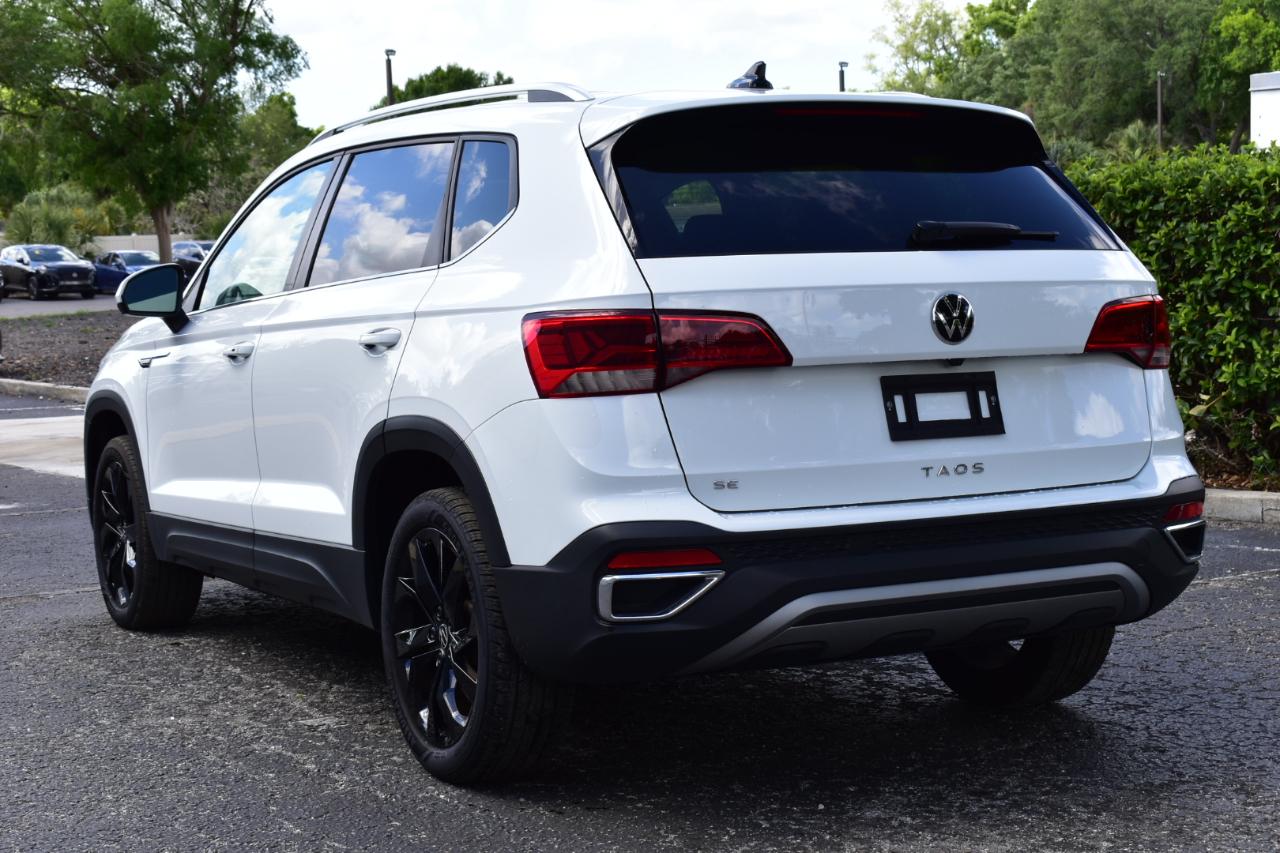 Volkswagen Taos SE FWD 2024