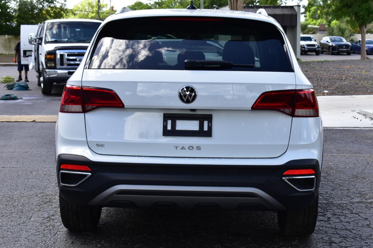 Volkswagen Taos SE FWD 2024