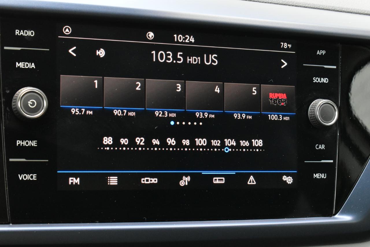 Volkswagen Taos SE FWD 2024