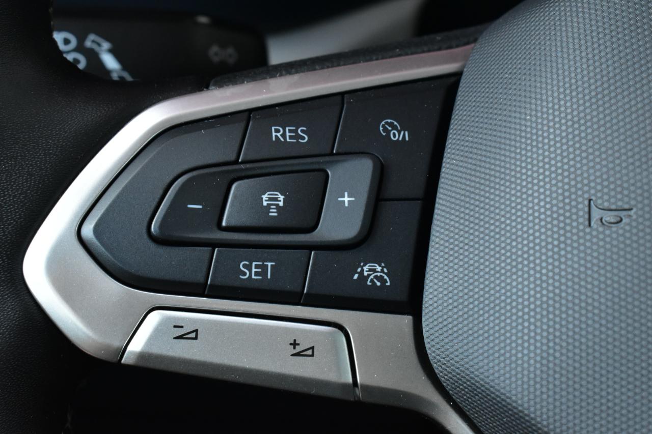 Volkswagen Taos SE FWD 2024