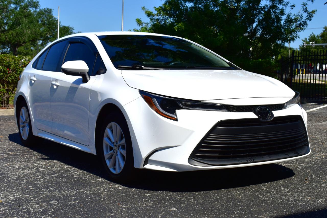 Toyota Corolla LE CVT (Natl) 2024