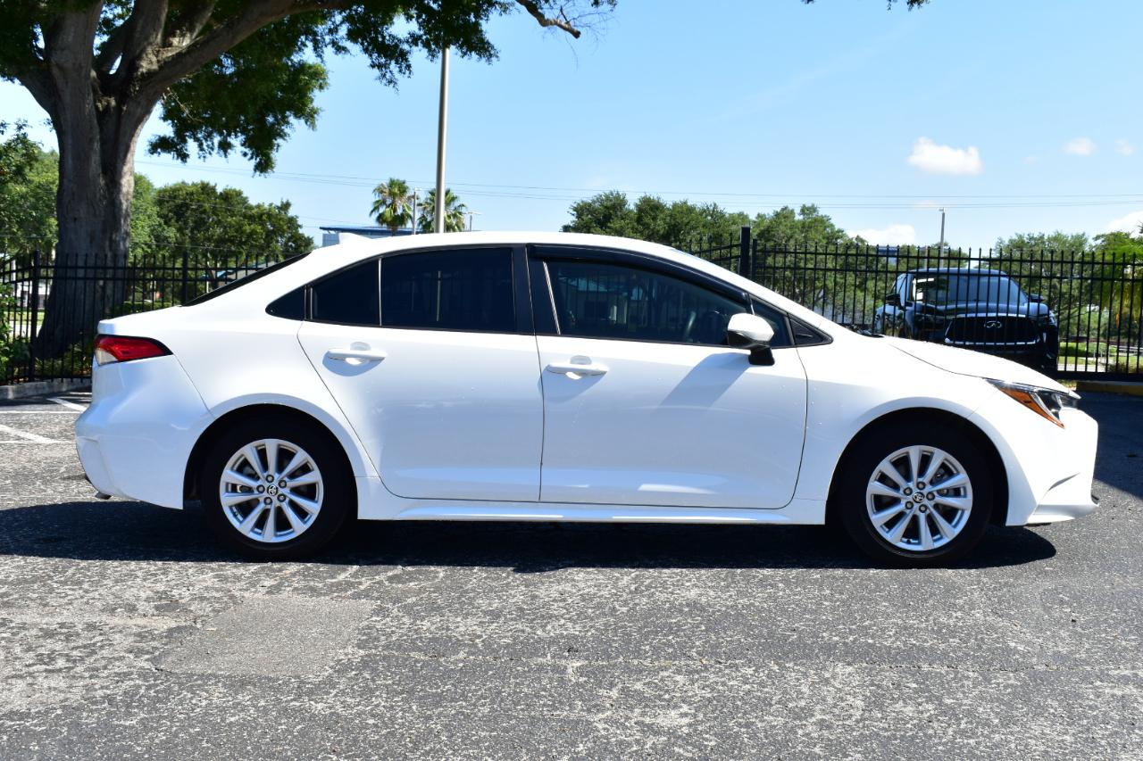 Toyota Corolla LE CVT (Natl) 2024