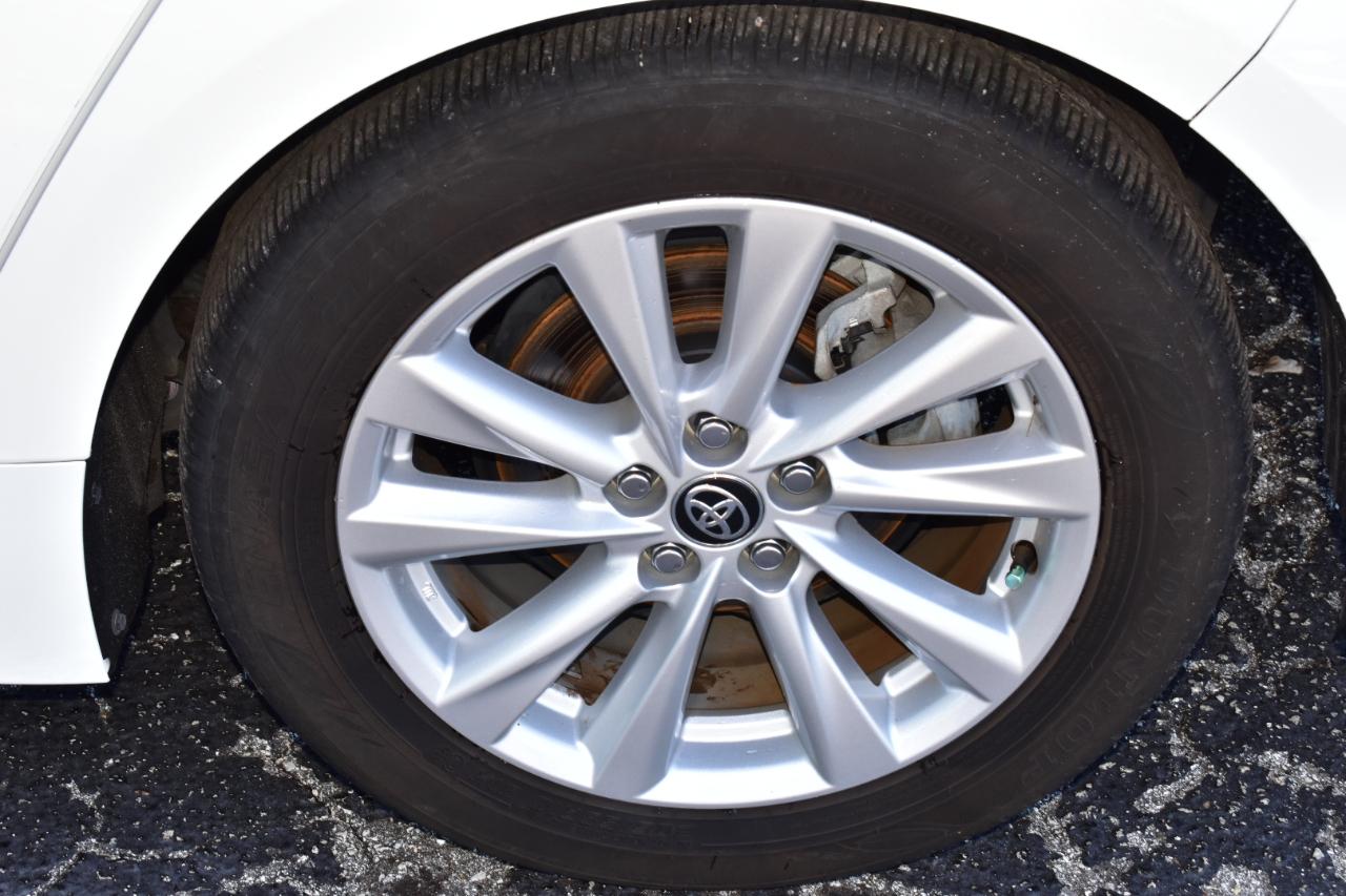 Toyota Corolla LE CVT (Natl) 2024