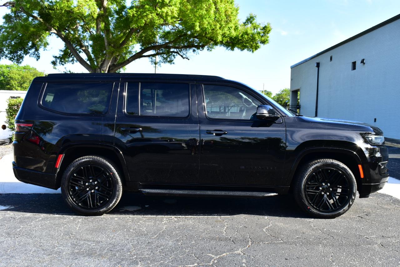 Jeep Wagoneer Series II Carbide 4x4 2023