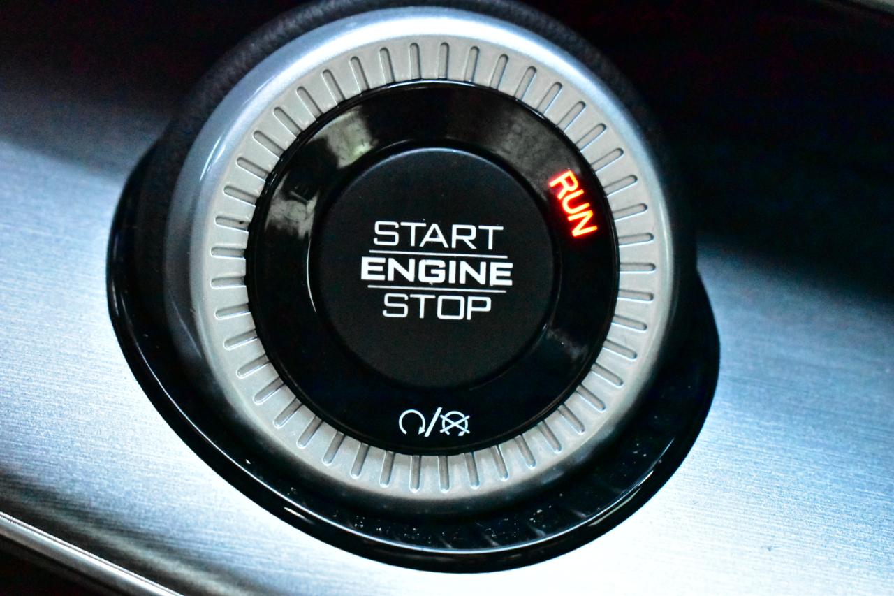 Jeep Wagoneer Series II Carbide 4x4 2023