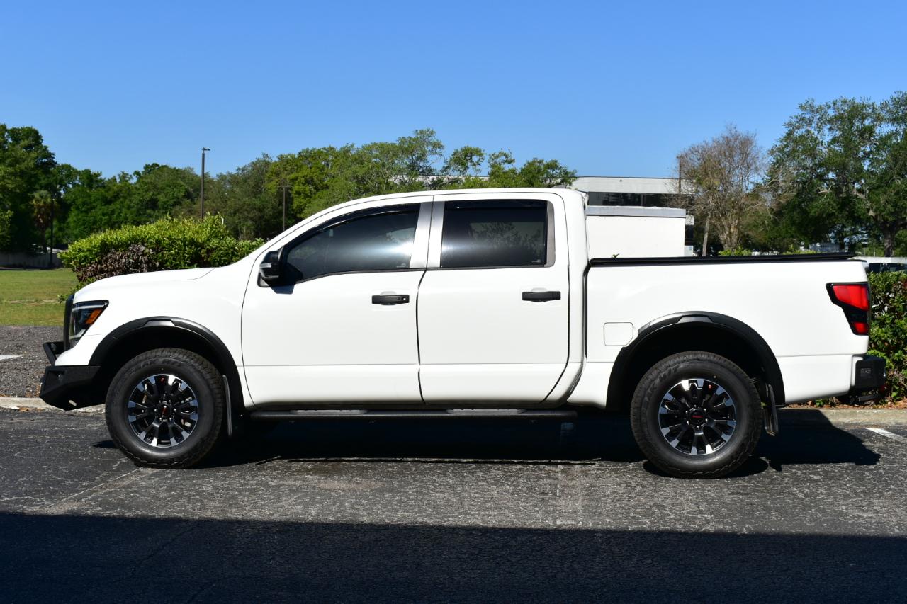 Nissan Titan 4x4 Crew Cab PRO-4X 2022