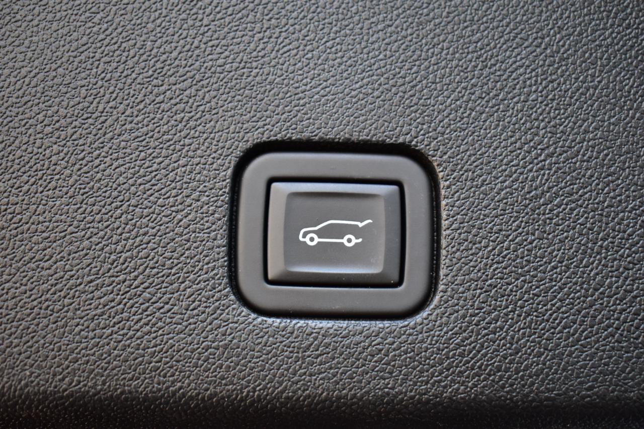 Cadillac XT6 FWD 4dr Luxury 2024