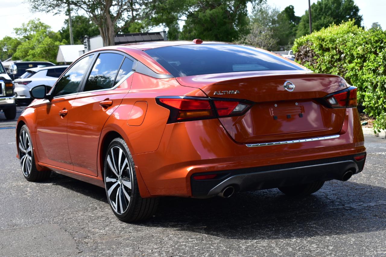 Nissan Altima 2.5 SR Sedan 2022