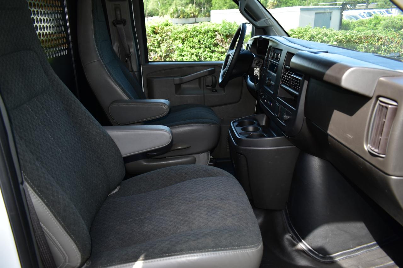 GMC Savana Cargo Van RWD 2500 135" 2024