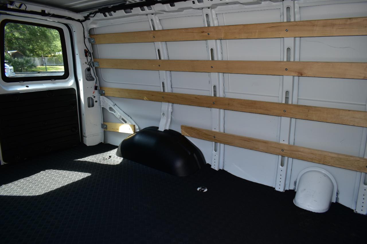 GMC Savana Cargo Van RWD 2500 135" 2024