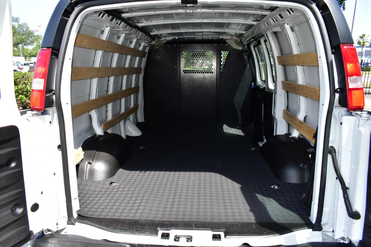 GMC Savana Cargo Van RWD 2500 135" 2024