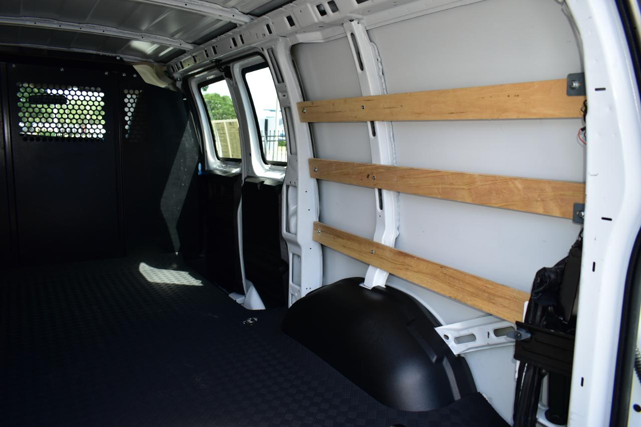 GMC Savana Cargo Van RWD 2500 135" 2024