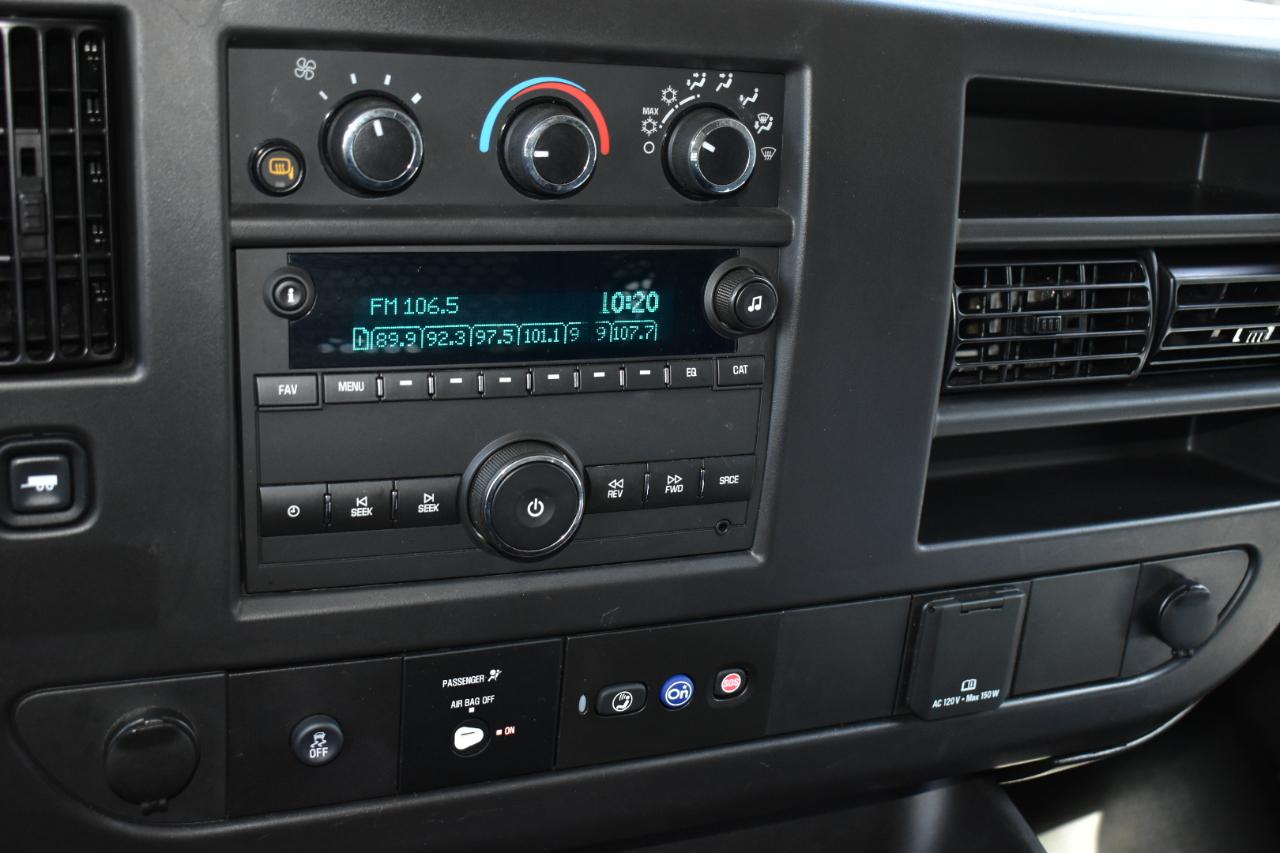 GMC Savana Cargo Van RWD 2500 135" 2024