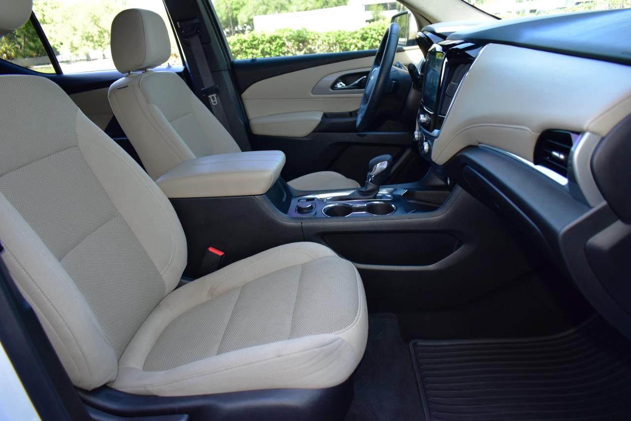 Chevrolet Traverse Limited FWD 4dr LT Cloth w/1LT 2024