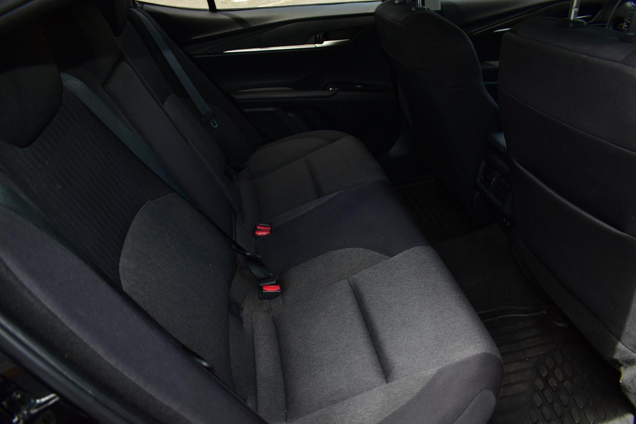 Toyota Camry LE (Natl) 2025