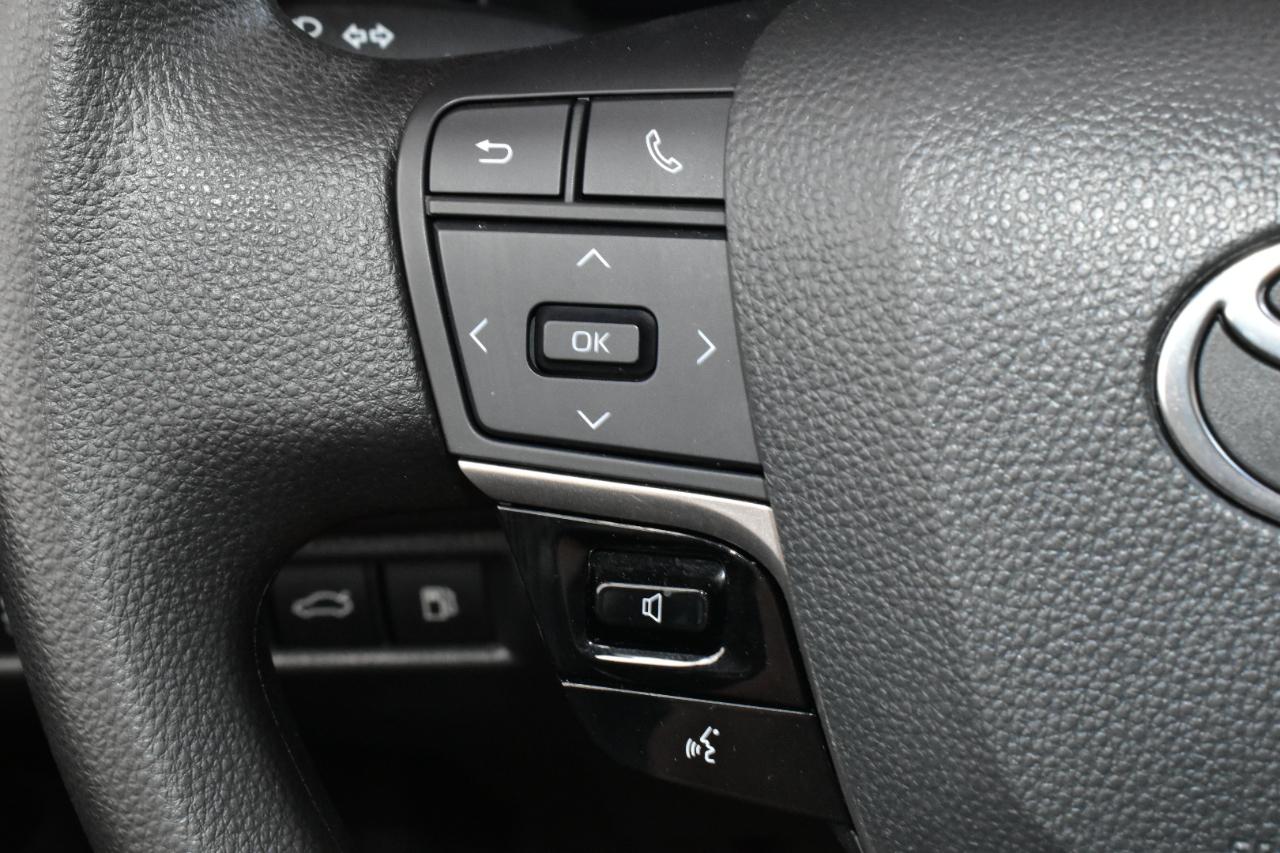 Toyota Camry LE (Natl) 2025