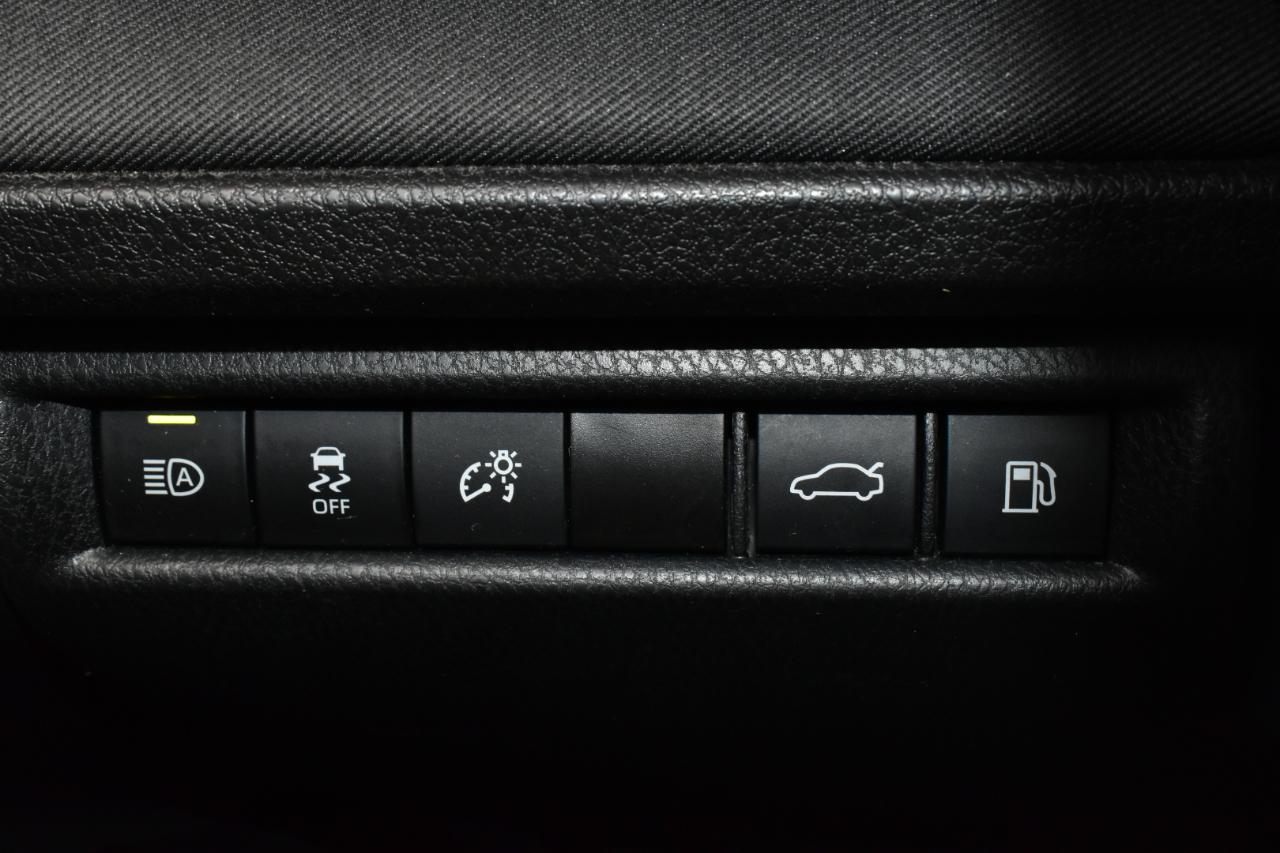 Toyota Camry LE (Natl) 2025