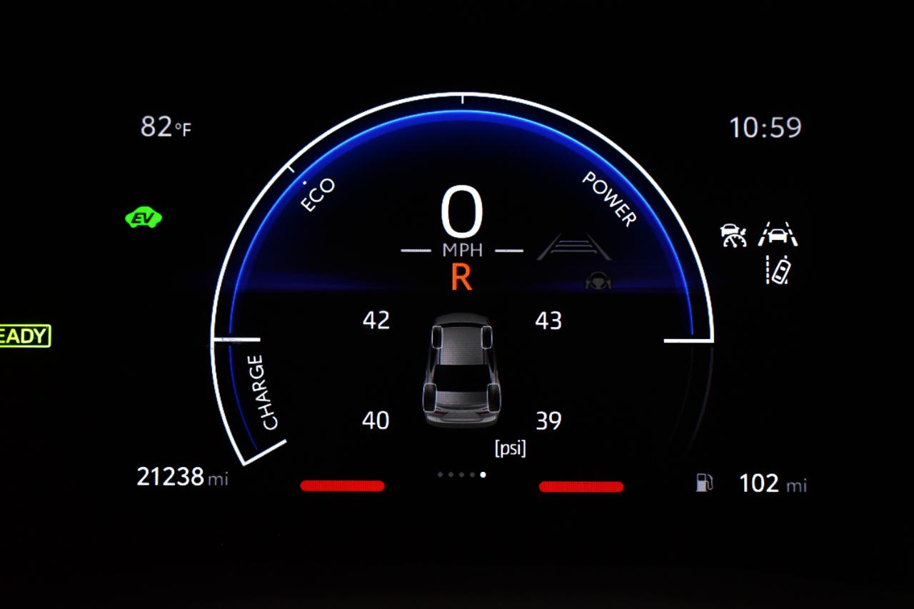 Toyota Camry LE (Natl) 2025