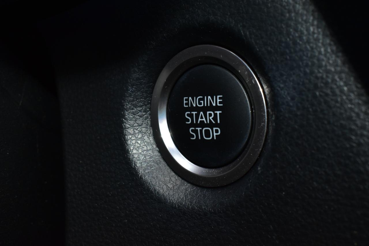 Toyota Corolla XSE CVT (Natl) 2020