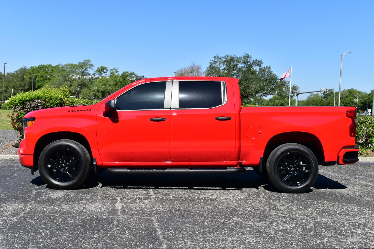 Chevrolet Silverado 1500 2WD Crew Cab 147" Custom 2025