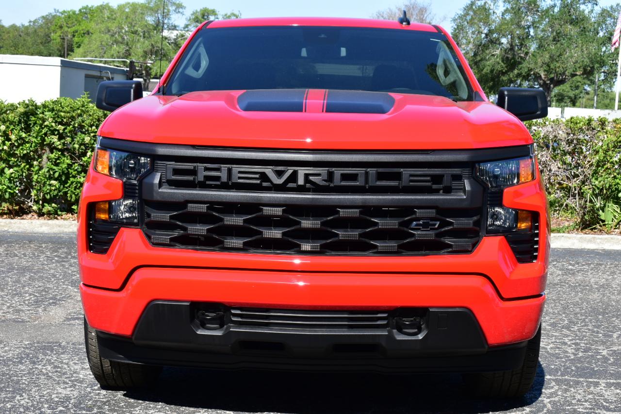 Chevrolet Silverado 1500 2WD Crew Cab 147" Custom 2025