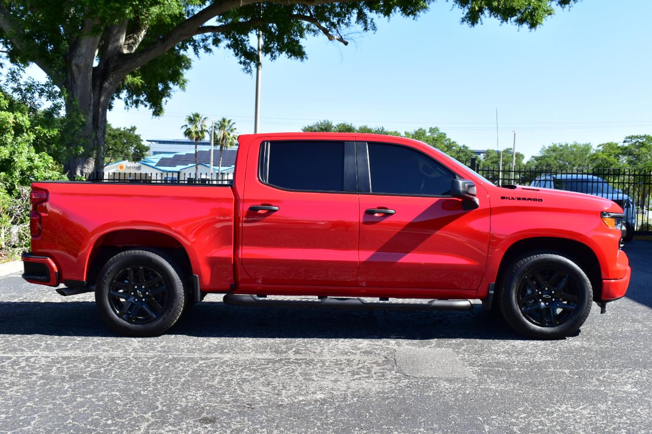 Chevrolet Silverado 1500 2WD Crew Cab 147" Custom 2025