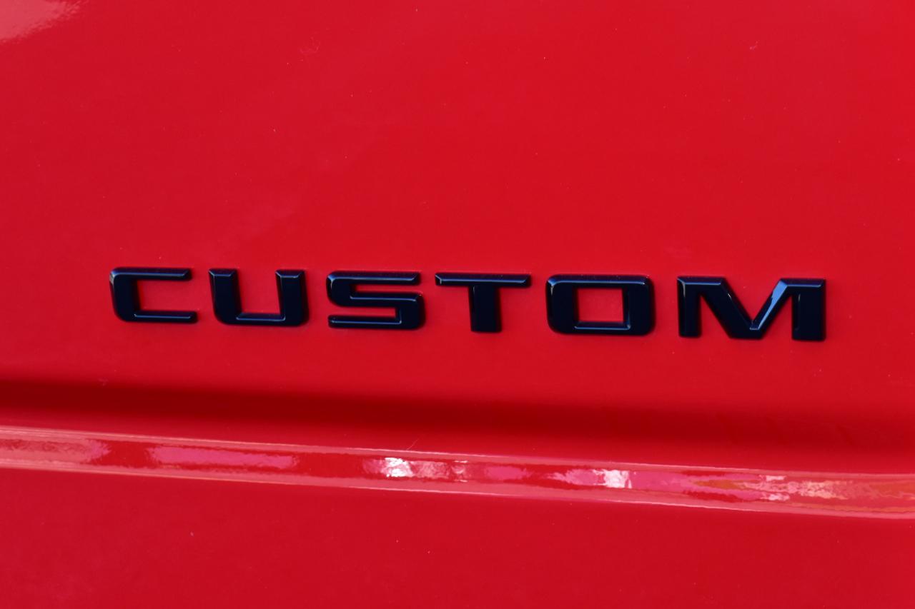 Chevrolet Silverado 1500 2WD Crew Cab 147" Custom 2025