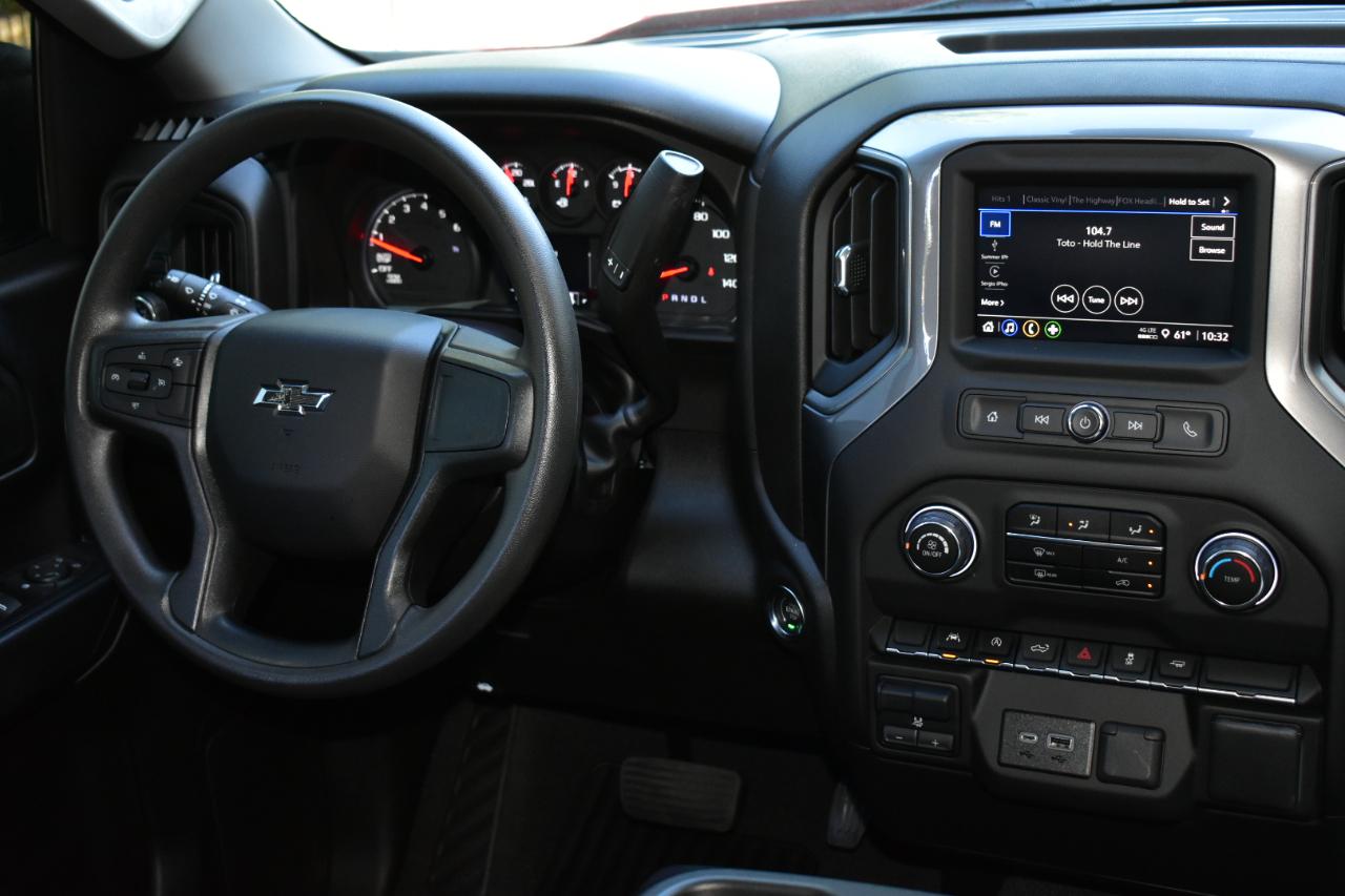 Chevrolet Silverado 1500 2WD Crew Cab 147" Custom 2025