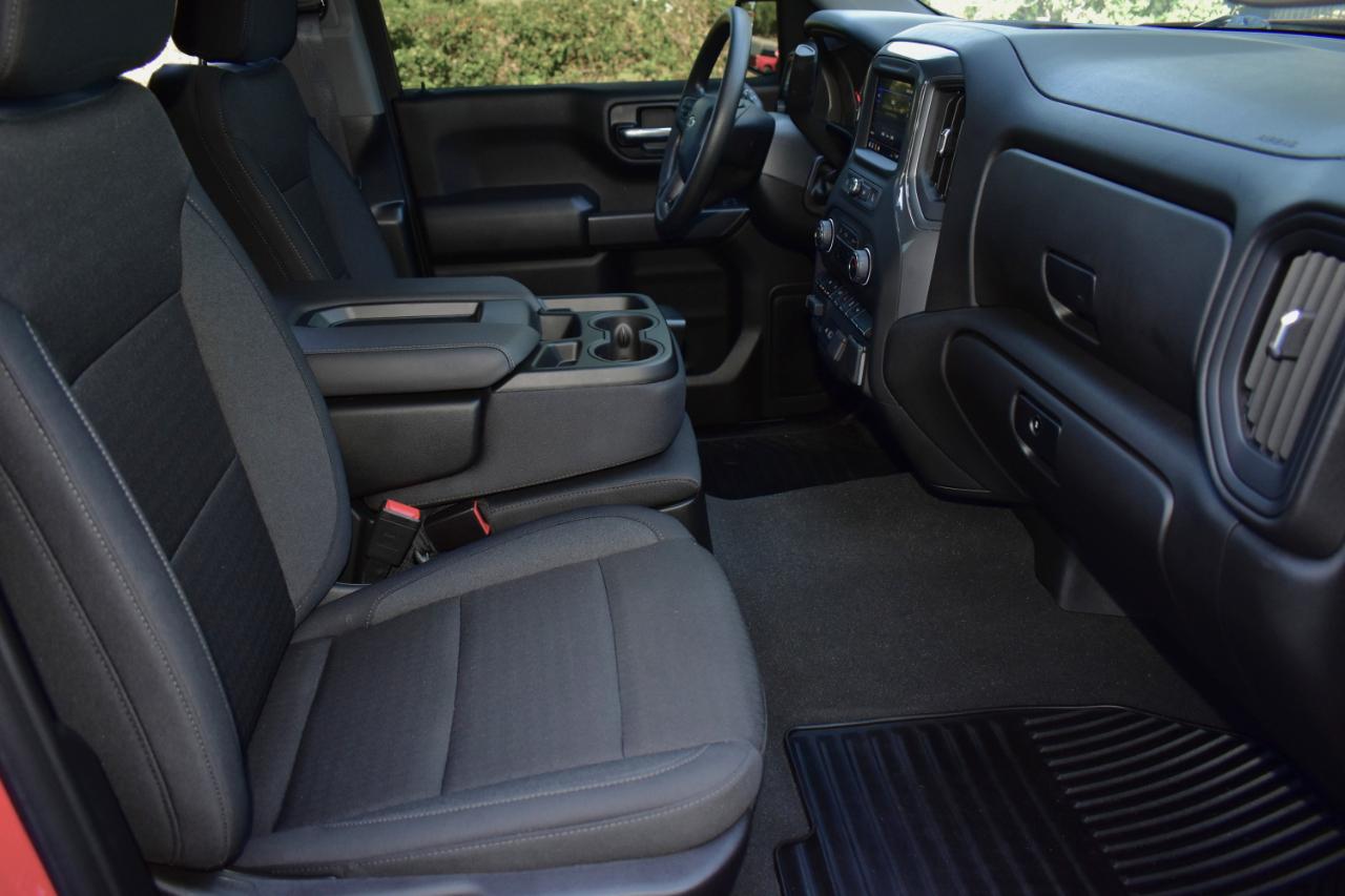 Chevrolet Silverado 1500 2WD Crew Cab 147" Custom 2025