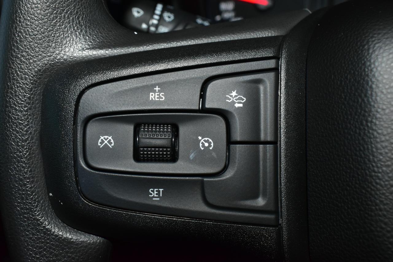 Chevrolet Silverado 1500 2WD Crew Cab 147" Custom 2025