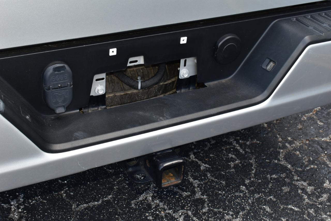 Chevrolet Silverado 1500 2WD Crew Cab 147" Custom 2022