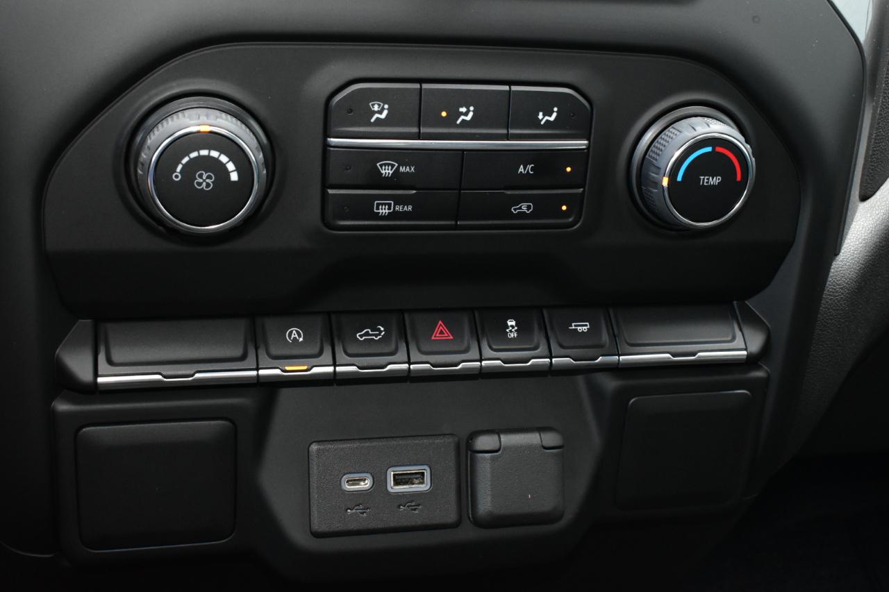 Chevrolet Silverado 1500 2WD Crew Cab 147" Custom 2022