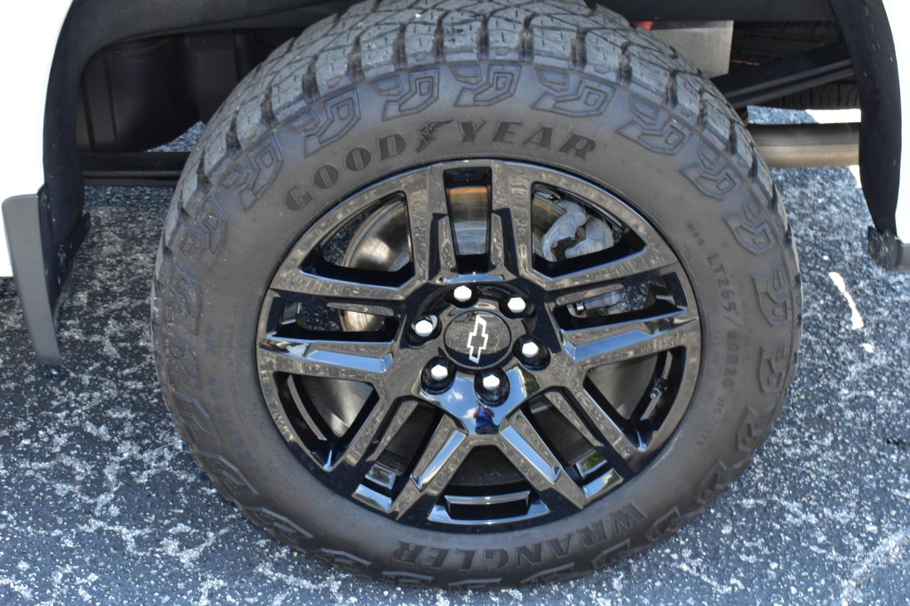 Chevrolet Silverado 1500 4WD Crew Cab 147" LT Trail Boss 2024