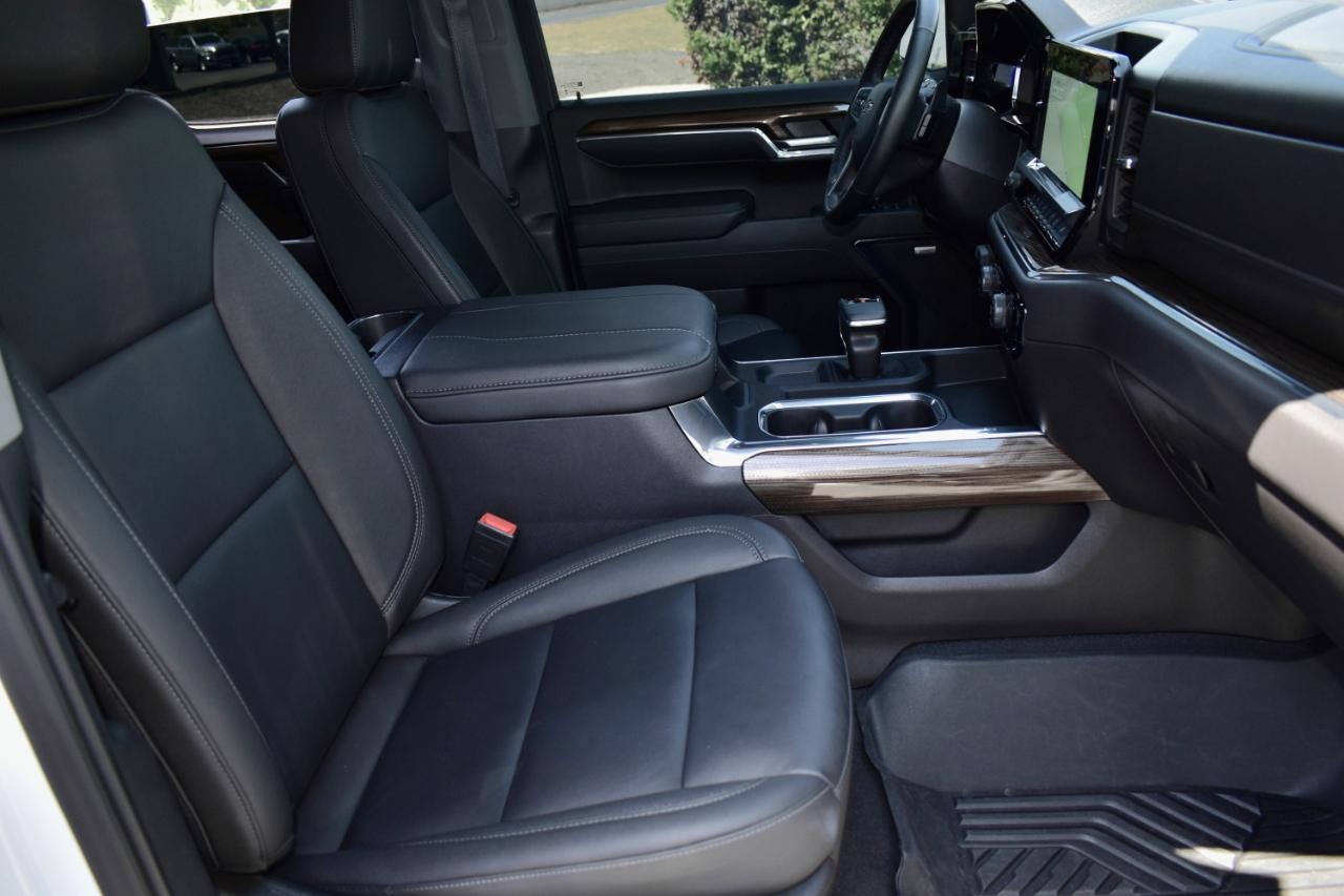 Chevrolet Silverado 1500 4WD Crew Cab 147" LT Trail Boss 2024