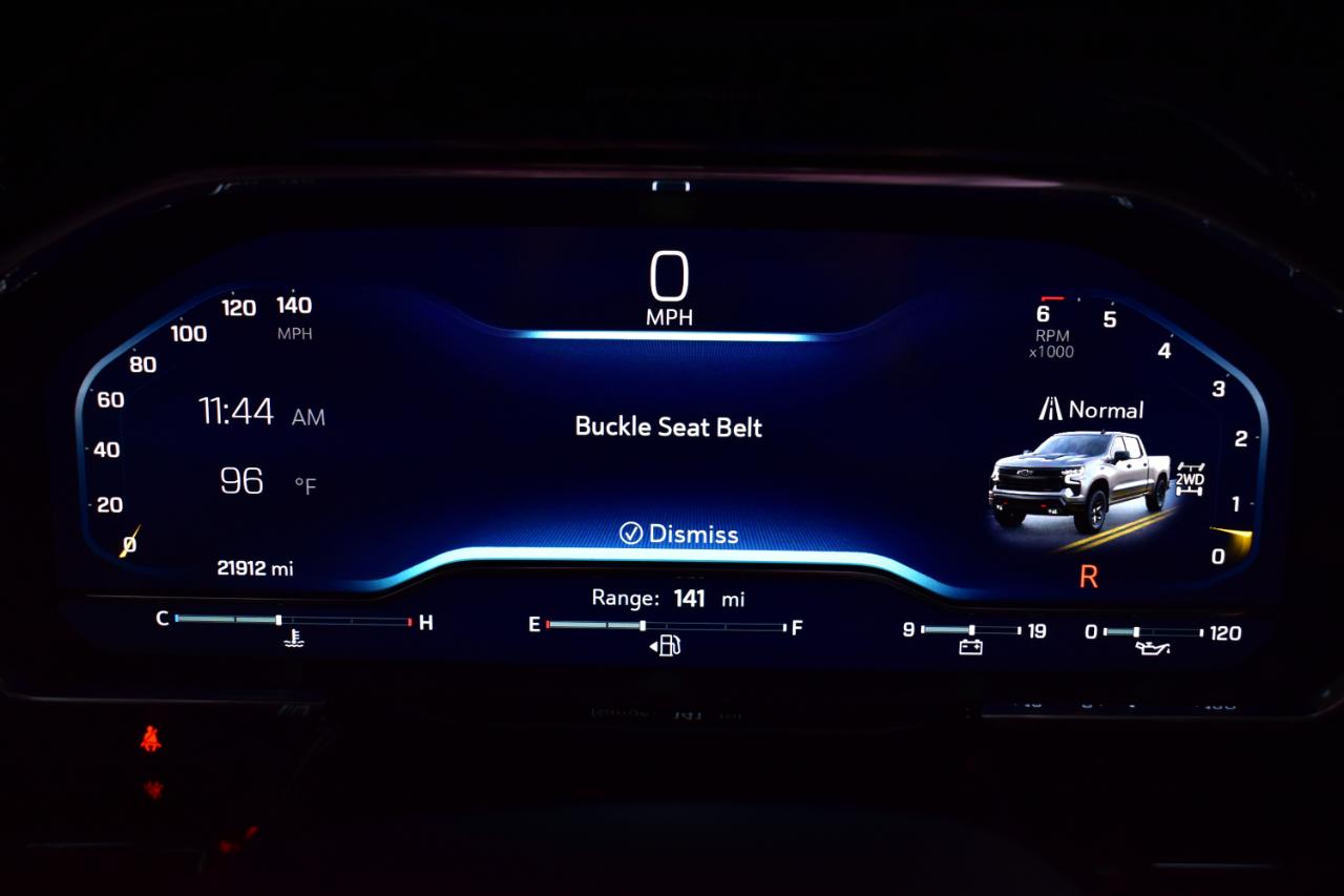 Chevrolet Silverado 1500 4WD Crew Cab 147" LT Trail Boss 2024