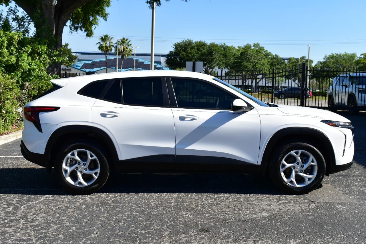 Chevrolet Trax FWD 4dr LS 2024