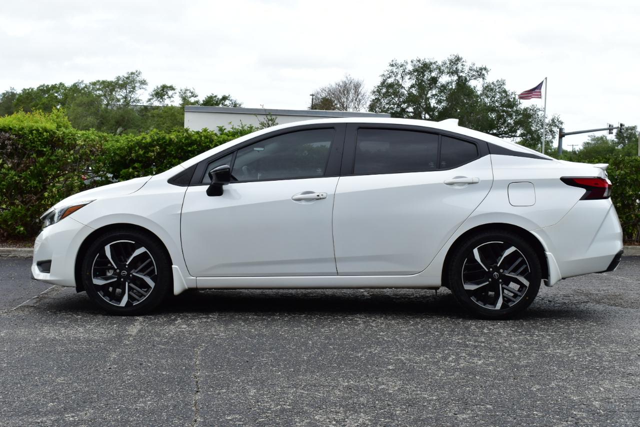Nissan Versa SR CVT 2025
