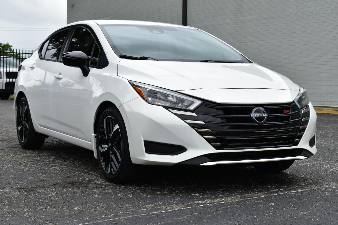 Nissan Versa SR CVT 2025