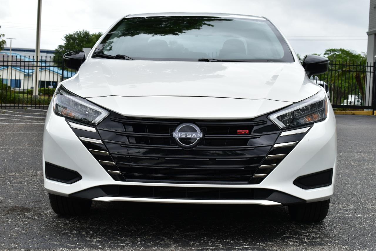 Nissan Versa SR CVT 2025