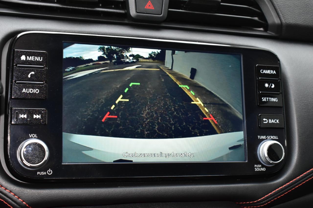 Nissan Versa SR CVT 2025