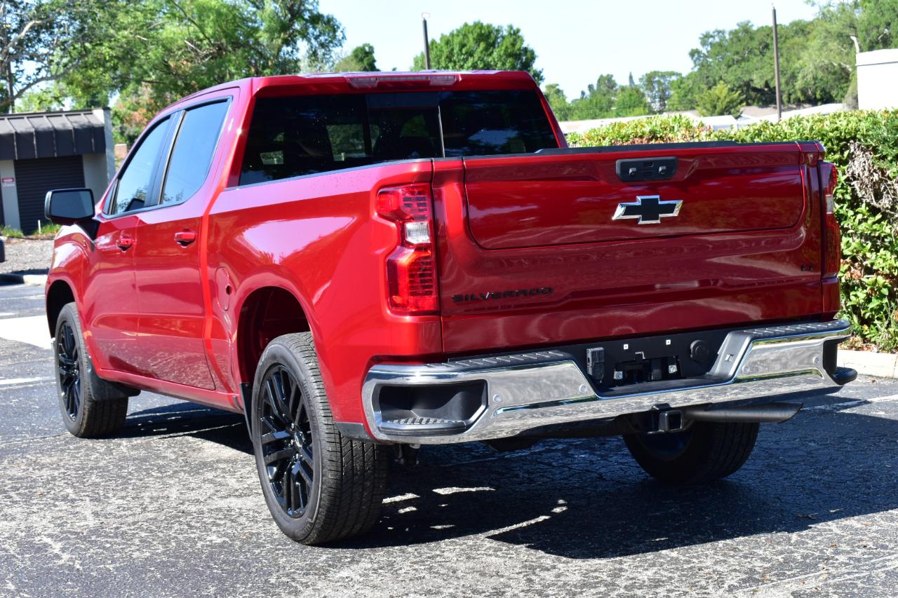 Chevrolet Silverado 1500 2WD Crew Cab 147" LT 2024