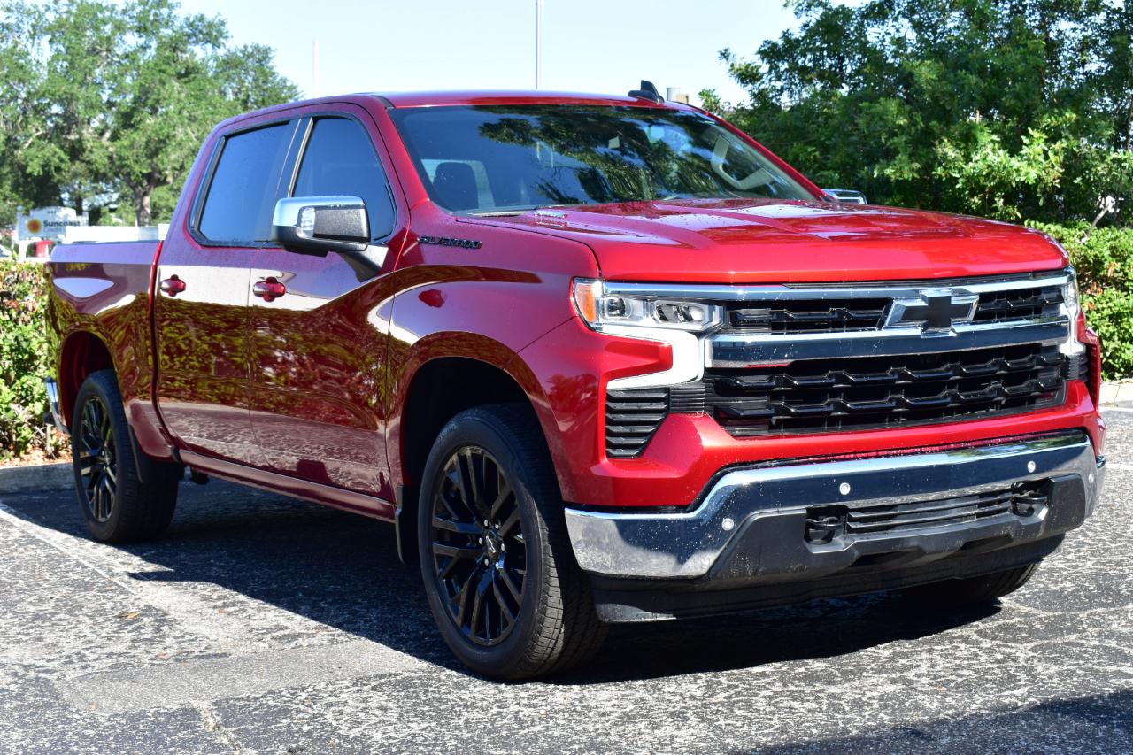 Chevrolet Silverado 1500 2WD Crew Cab 147" LT 2024