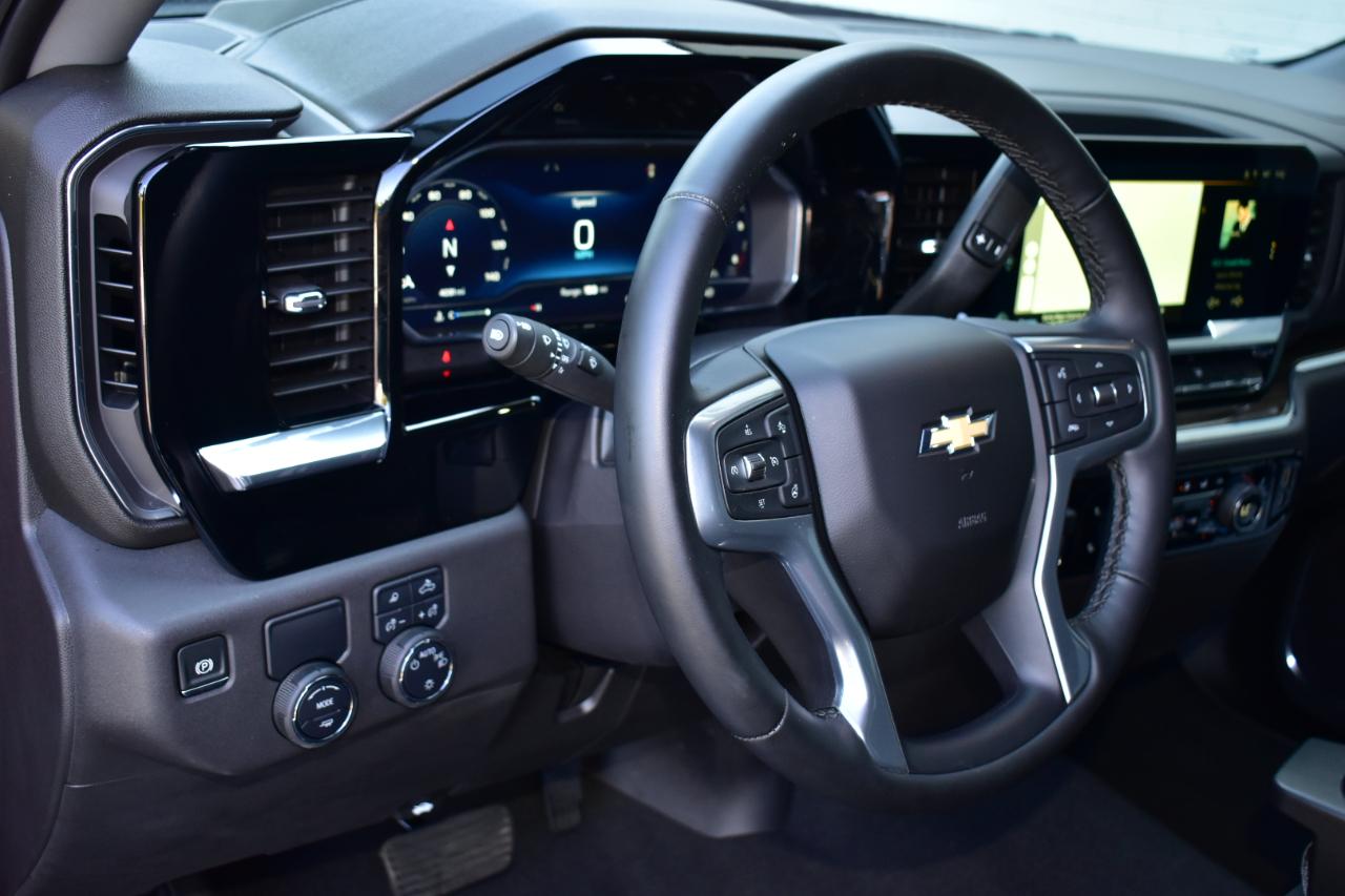 Chevrolet Silverado 1500 2WD Crew Cab 147" LT 2024