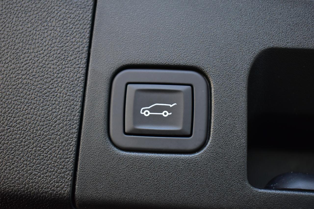 Cadillac XT4 FWD 4dr Premium Luxury 2025